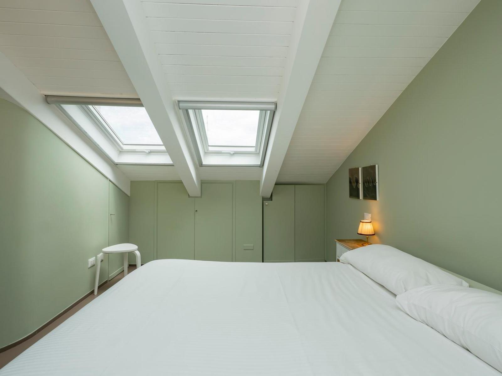 Xenia - Attic In San Siro Area *