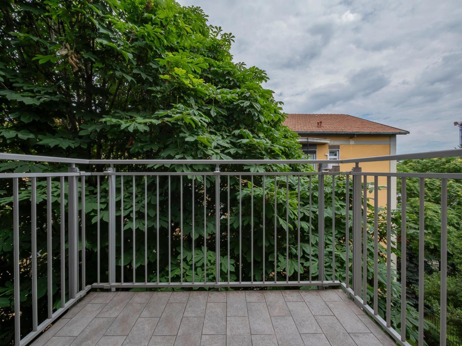Xenia - Attic In San Siro Area Milan